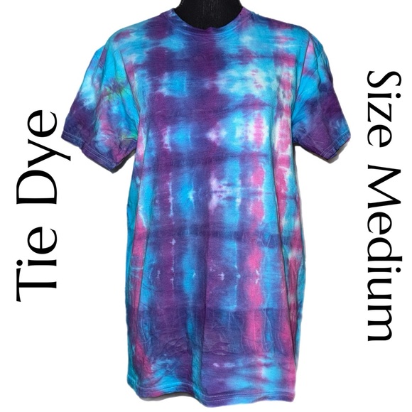 Gildan Tops - Handmade Tie Dye T-Shirt – Size Medium